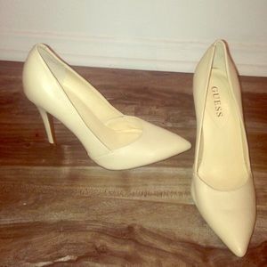 👠  Sexy Little Guess Heels  👠